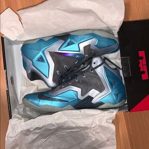 Lebron XI